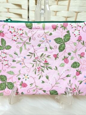 Handmade Quilted Zipper Pouch 100% Cotton Fully Lined Cosmetic Travel Bag